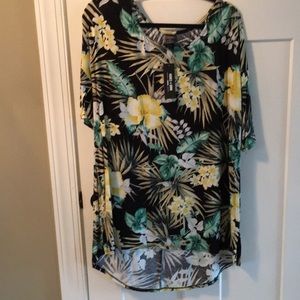 Agnes & Dora Hi-Lo tee Floral Hawaiian XL NWT